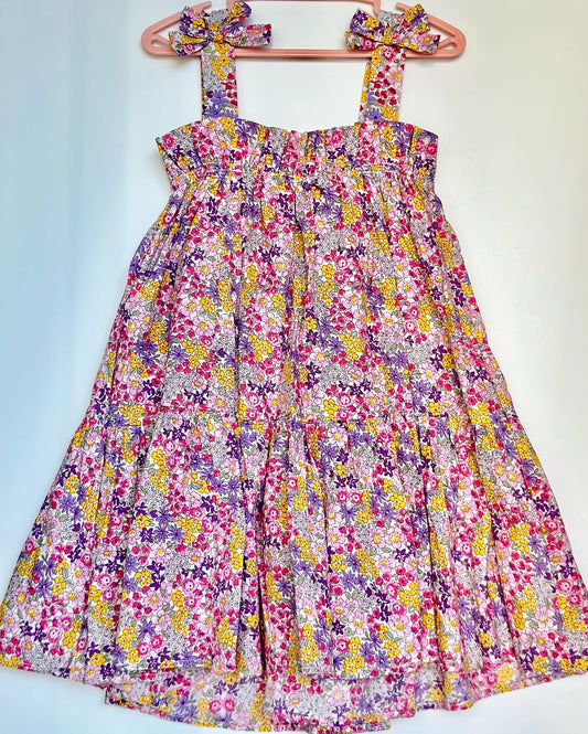 蝴蝶結吊帶傘裙子Floral Printed Long Dress with Hand-tied Bow